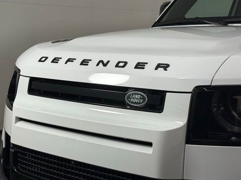 New 2025 Land Rover Defender 110 V8 image 12