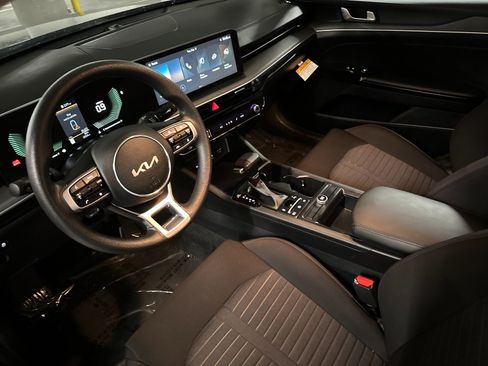 Certified 2025 Kia K5 LXS image 12