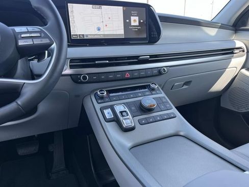 Used 2025 Hyundai Palisade SEL FWD image 15