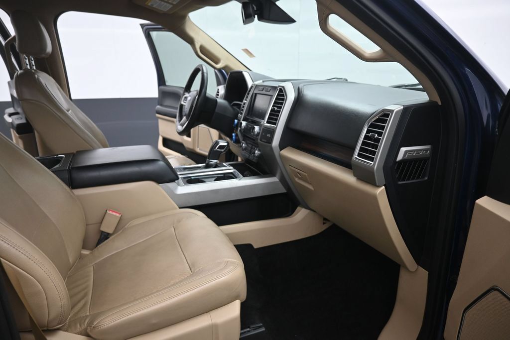 Used 2016 Ford F150 Lariat w/ Equipment Group 502A Luxury AWD/4WD image 24