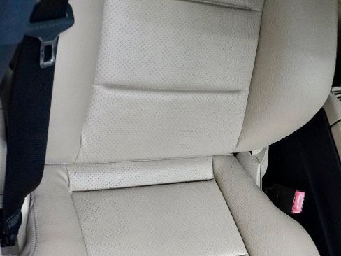 Used 2012 Mercedes-Benz E 350 4MATIC Sedan image 9