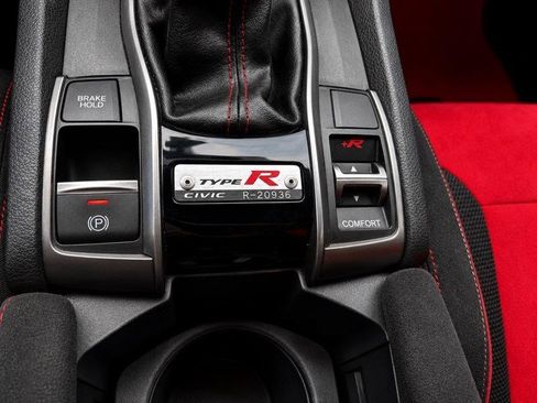 Used 2019 Honda Civic Type R image 12