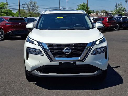 Certified 2023 Nissan Rogue SV w/ SV Premium B Package AWD/4WD image 2