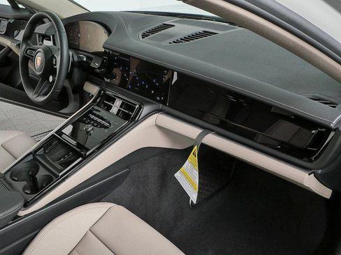 New 2026 Porsche Panamera image 24