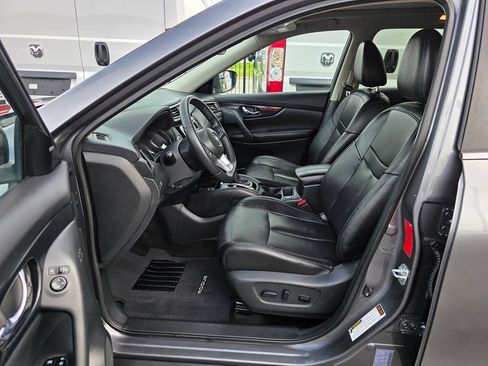 Used 2020 Nissan Rogue SL w/ Premium Package FWD image 21