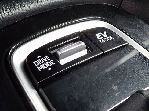Used 2025 Toyota Corolla Cross AWD Hybrid image 24