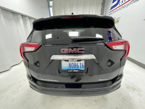 Used 2024 GMC Terrain SLE AWD/4WD image 5