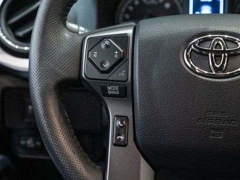 Certified 2023 Toyota Tacoma TRD Off-Road image 28