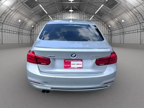 Used 2017 BMW 330i xDrive Sedan AWD/4WD image 9