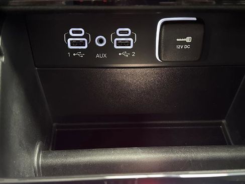 Used 2024 Jeep Grand Cherokee Limited image 25