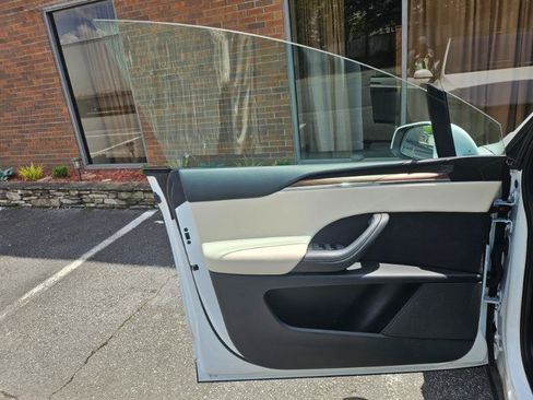 Used 2023 Tesla Model X AWD/4WD image 34