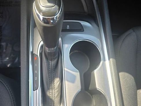 Used 2020 Chevrolet Malibu LT image 33