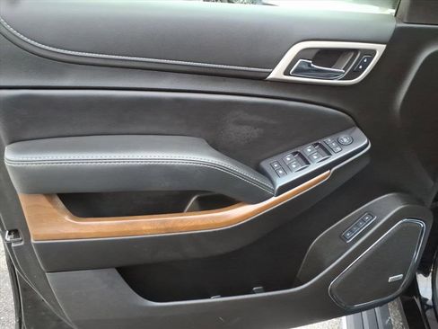 Used 2020 GMC Yukon XL Denali w/ Denali Ultimate Package image 12