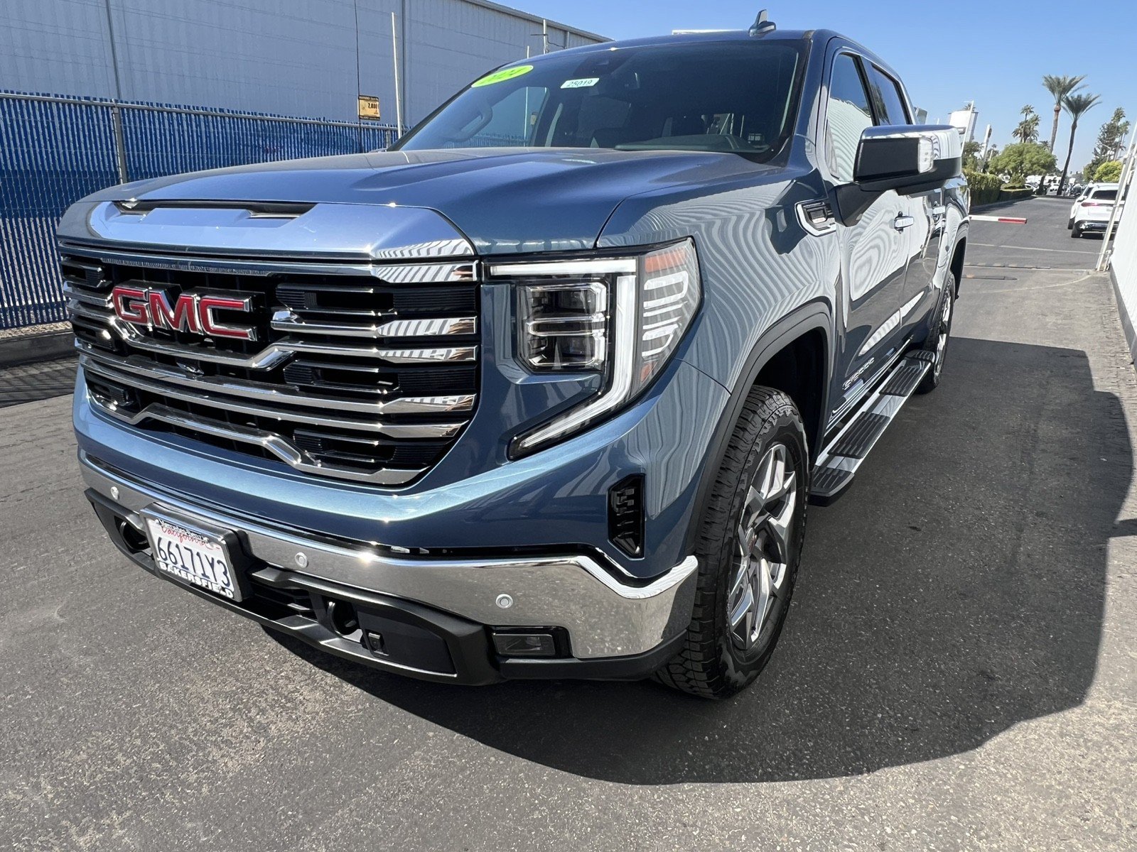 Used 2024 GMC Sierra 1500 SLT w/ SLT Premium Plus Package AWD/4WD image 9