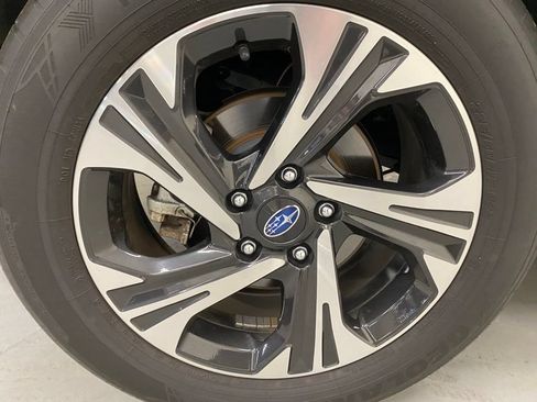 Used 2025 Subaru Crosstrek 2.5i Premium AWD/4WD image 25