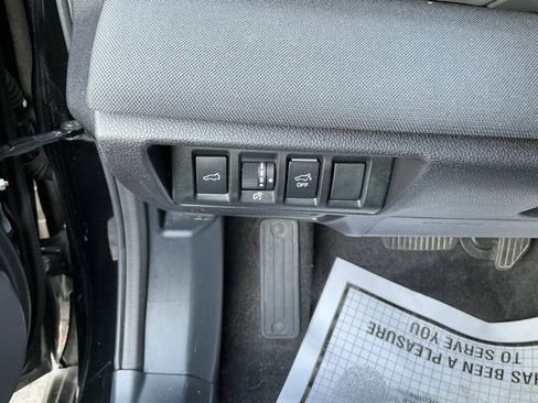 Used 2021 Subaru Outback Premium image 22