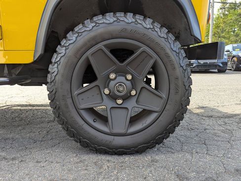 Used 1997 Land Rover Defender 90 AWD/4WD image 40