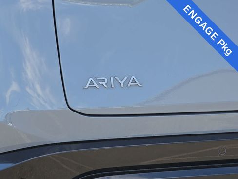 Used 2024 Nissan Ariya FWD image 11