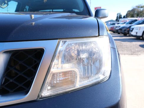 Used 2021 Nissan Frontier PRO-4X w/ Pro-4x Utility Package image 10