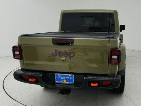 Used 2025 Jeep Gladiator Mojave AWD/4WD image 6