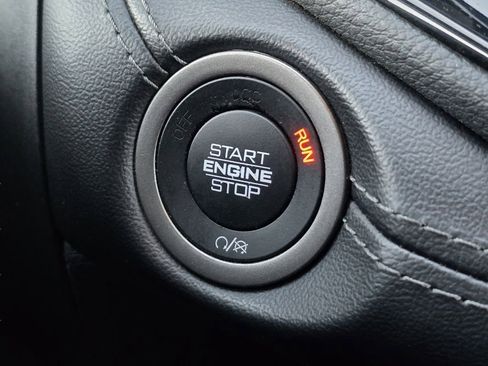 Used 2023 Dodge Durango SXT image 11