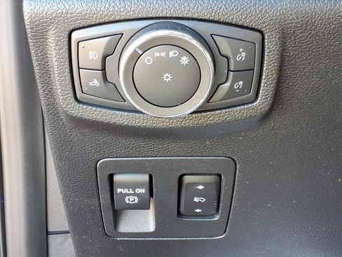 Used 2020 Ford F150 Lariat image 18