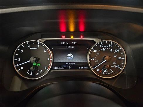 Used 2024 Nissan Rogue SV AWD/4WD image 11