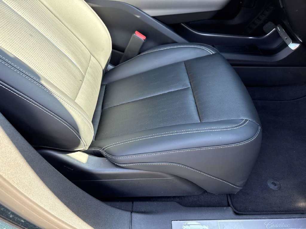 Used 2024 Cadillac Lyriq Luxury AWD/4WD image 27