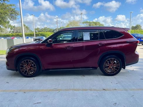 Used 2020 Toyota Highlander Limited FWD image 4