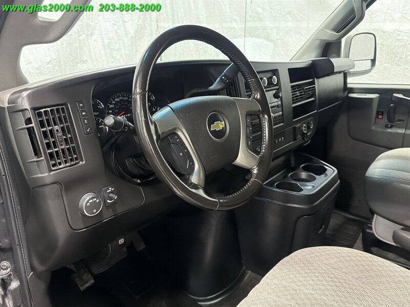 Used 2016 Chevrolet Express 3500 LT w/ LT Preferred Equipment Group RWD image 3
