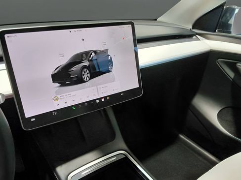 Used 2023 Tesla Model Y Long Range AWD/4WD image 22