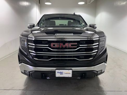 Certified 2022 GMC Sierra 1500 SLT w/ SLT Convenience Package AWD/4WD image 2