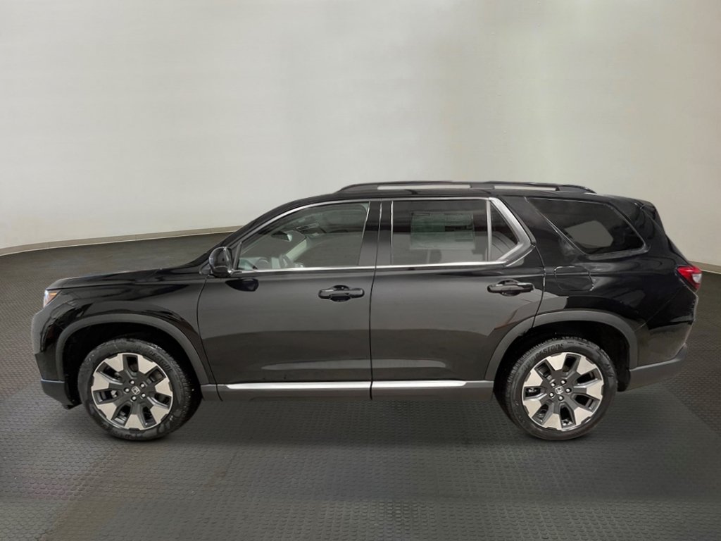 New 2026 Honda Pilot Touring image 2