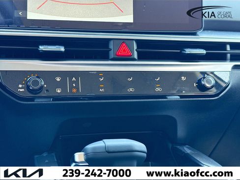 New 2026 Kia Sorento LX FWD image 31