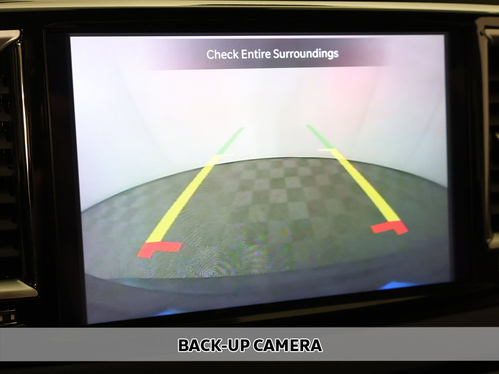 Used 2023 Chrysler Pacifica Touring-L FWD image 6
