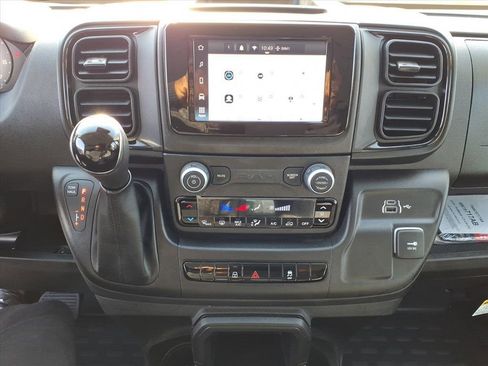 Used 2025 RAM ProMaster 2500 w/ Convenience Group image 6