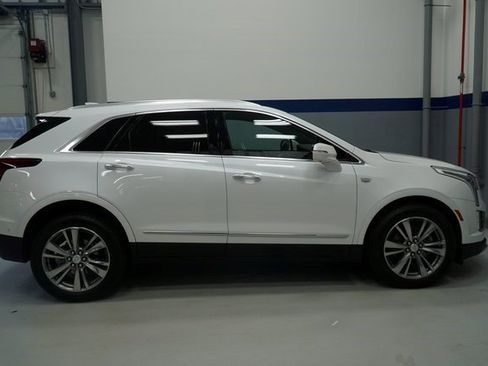 Certified 2022 Cadillac XT5 Premium Luxury w/ Technology Package image 16