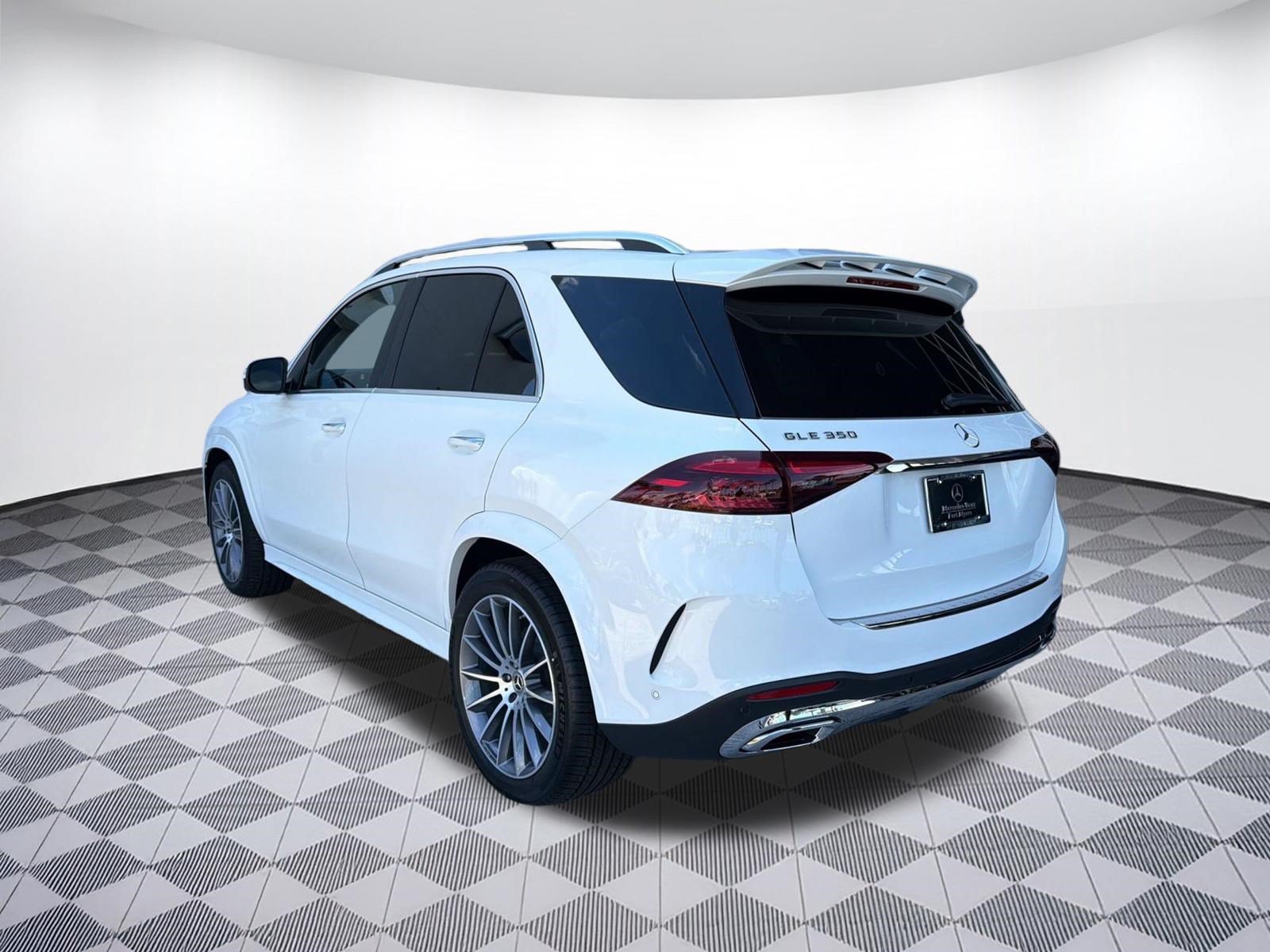 Used 2026 Mercedes-Benz GLE 350 4MATIC image 3