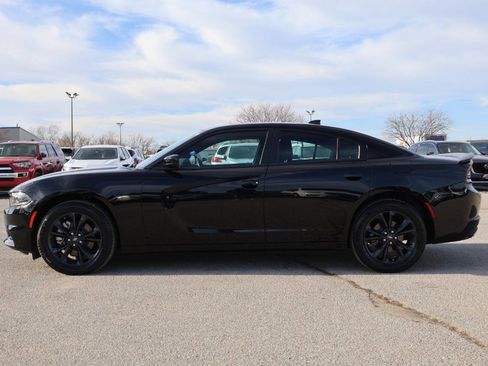 Used 2022 Dodge Charger SXT w/ Blacktop Package image 8