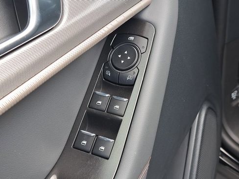 New 2026 Ford Explorer Active RWD image 24