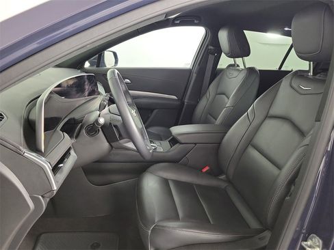 Certified 2025 Cadillac XT4 Premium Luxury image 16