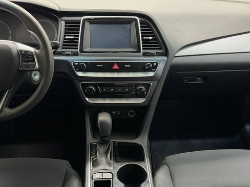Used 2018 Hyundai Sonata SE FWD image 22