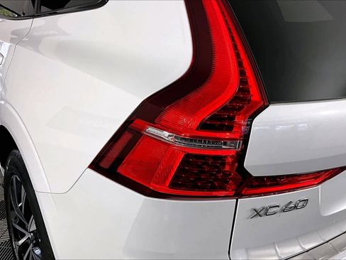 Used 2024 Volvo XC60 B5 Plus w/ Protection Package Premier image 29