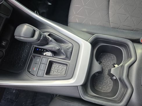 Used 2019 Toyota RAV4 XLE image 24