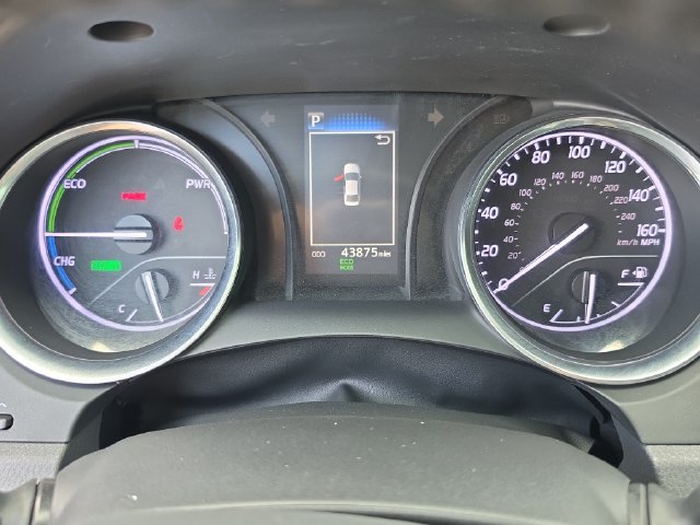 Used 2020 Toyota Camry SE FWD image 25