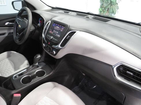 Used 2020 Chevrolet Equinox LS FWD image 10