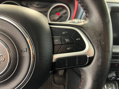 Used 2019 Jeep Compass Trailhawk image 19