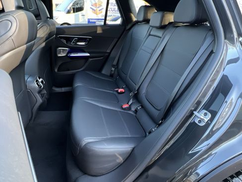 Used 2026 Mercedes-Benz GLC 300 4MATIC image 23