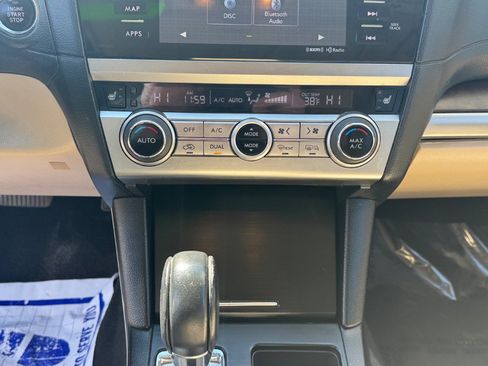 Used 2017 Subaru Outback 2.5i Limited image 27