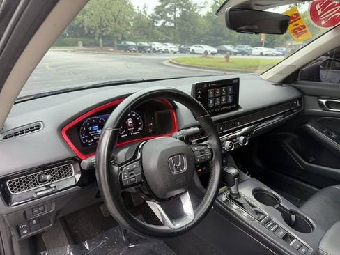 Used 2022 Honda Civic Touring image 13